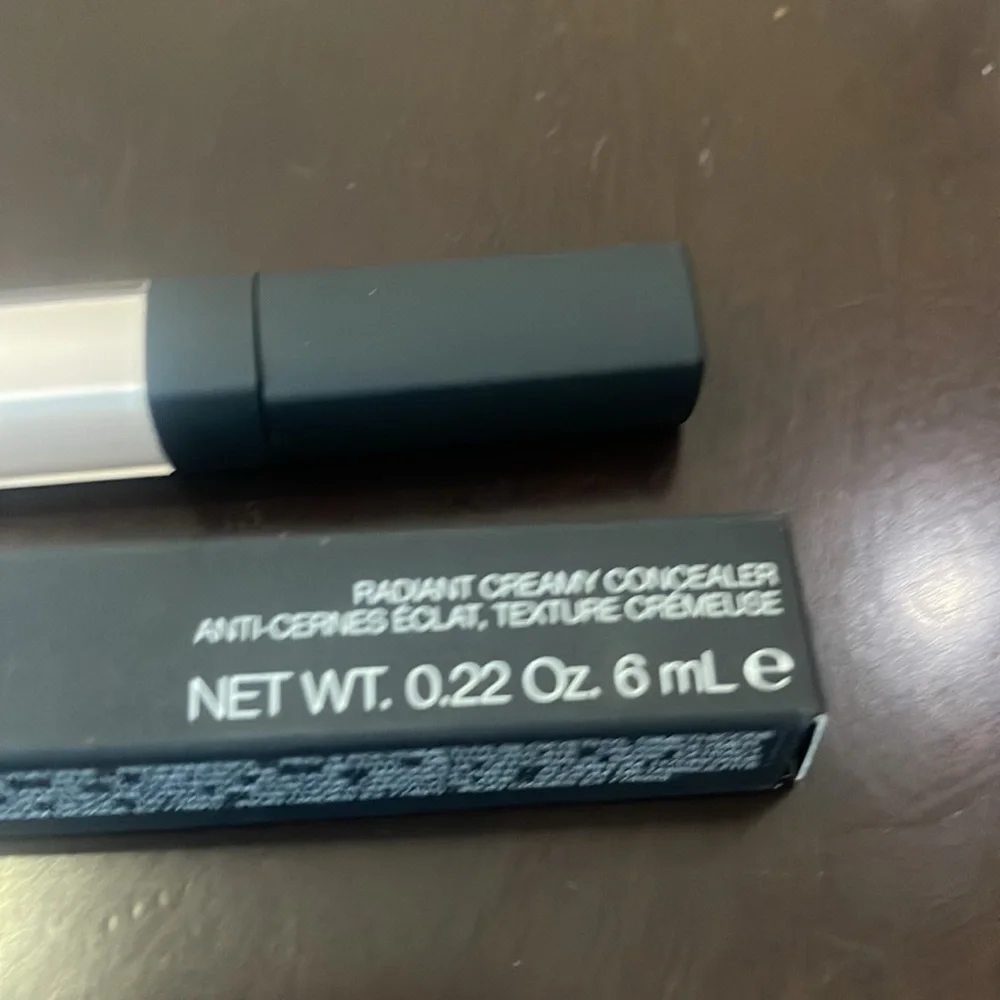 NARS, radiant creamy concealer. Light 1.25 Affogato . New .